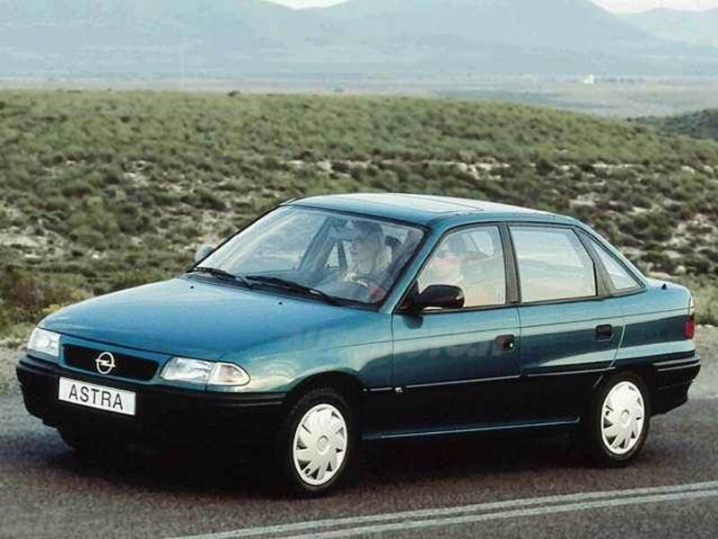 Opel Astra SE cat 4 porte GL