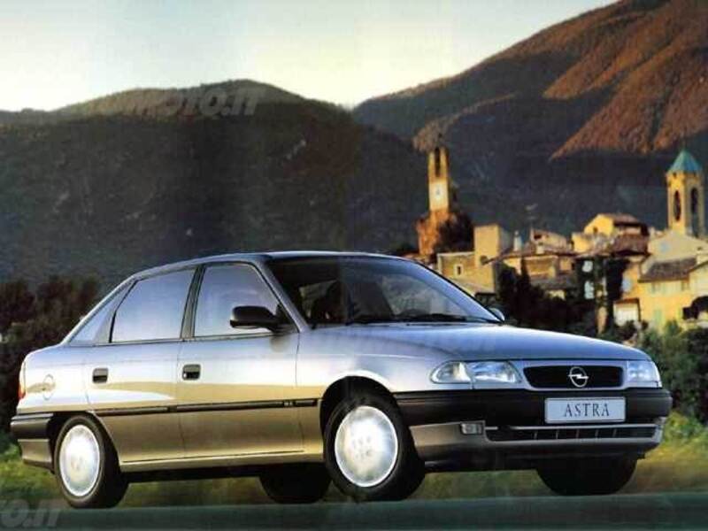 Opel Astra turbodiesel cat (68 CV) 4 porte GL