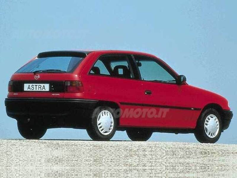 Opel Astra 16V cat 3 porte GSi