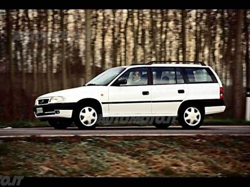 Opel Astra Station Wagon 16V cat Station Wagon Club