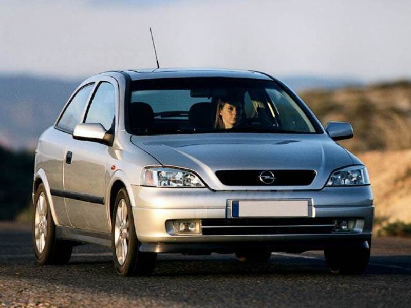 Opel Astra 1.6i 16V cat 3 porte Club 