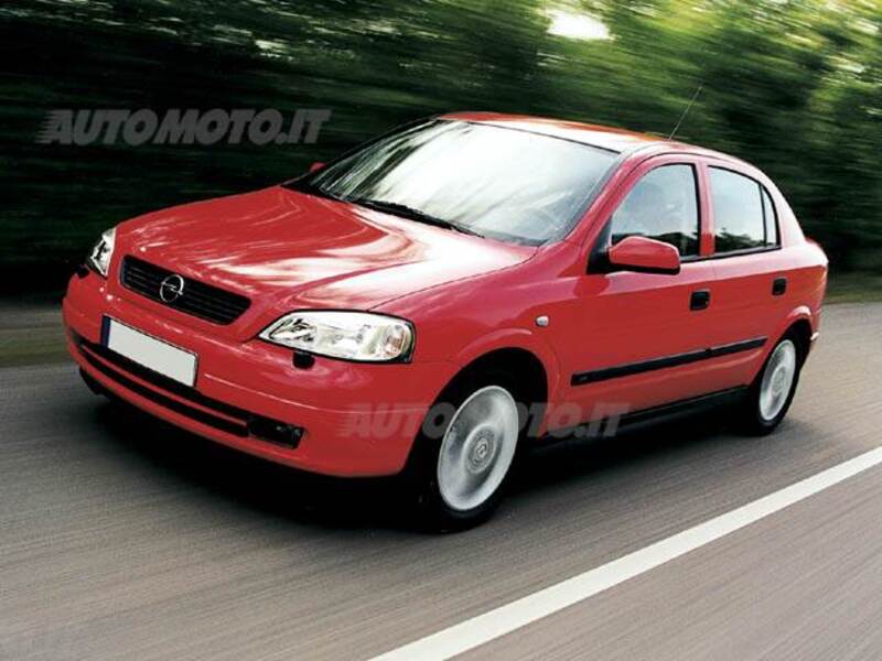 Opel Astra 2.0 16V DTI cat 5 porte CD