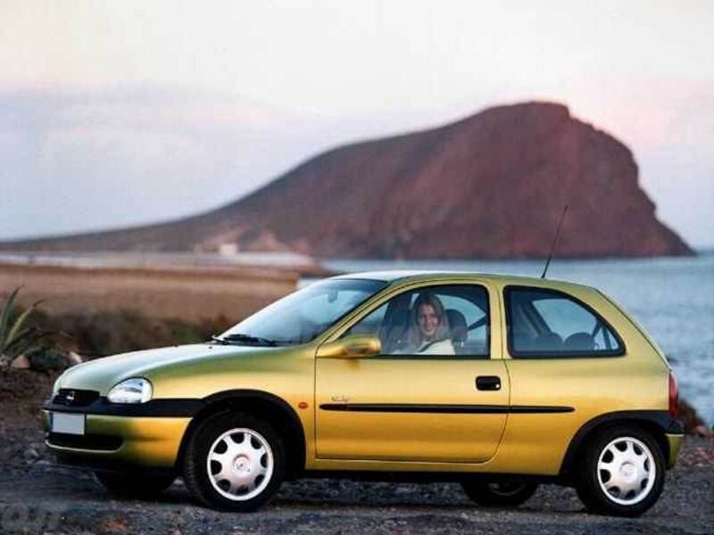 Opel Corsa 1.2i SZ cat 3 porte Swing