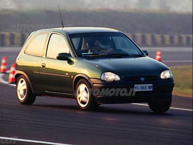 Opel Corsa 1.6 16V cat 3 porte GSi
