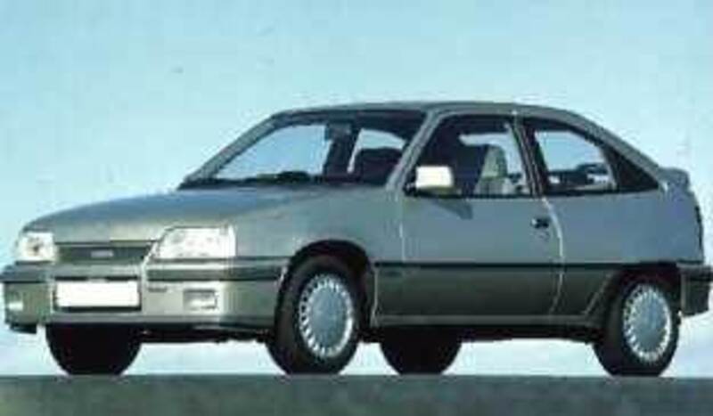 Opel Kadett 2.0 16V 3 porte GSi