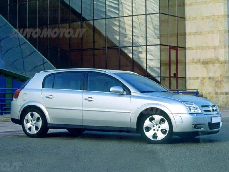 Opel Signum 2.2 16V DTI Cosmo