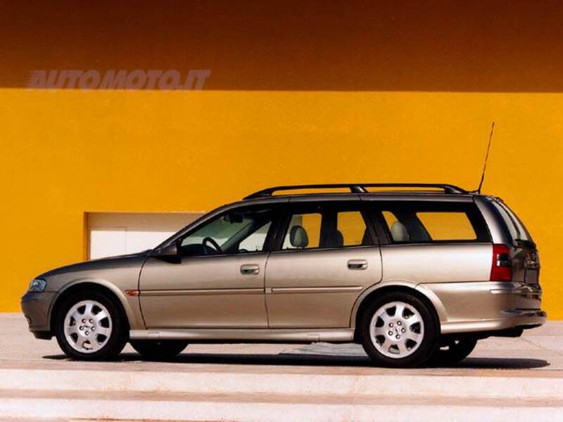 Opel Vectra Station Wagon 2.0 16V DTI cat Class 