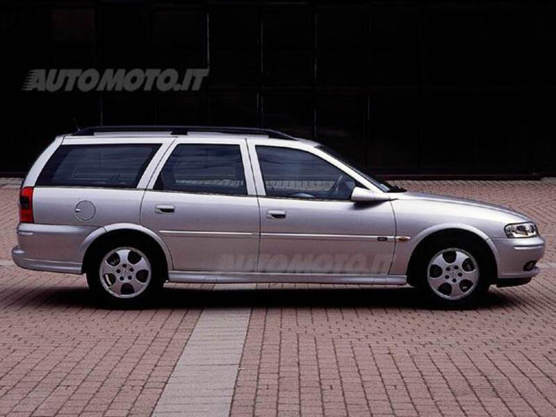 Opel Vectra Station Wagon 2.2i 16V cat CD