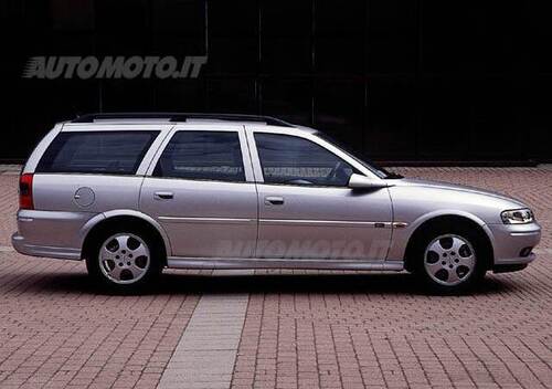 Opel Vectra Station Wagon (1996-02)