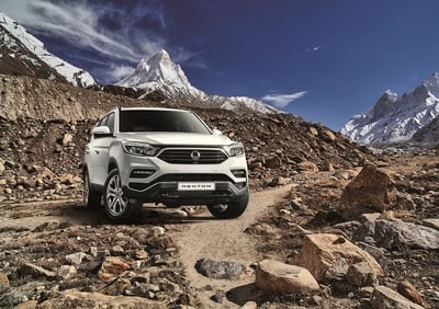 Ssangyong Rexton 2017, nuovo capitolo per il maxi SUV coreano [Video]