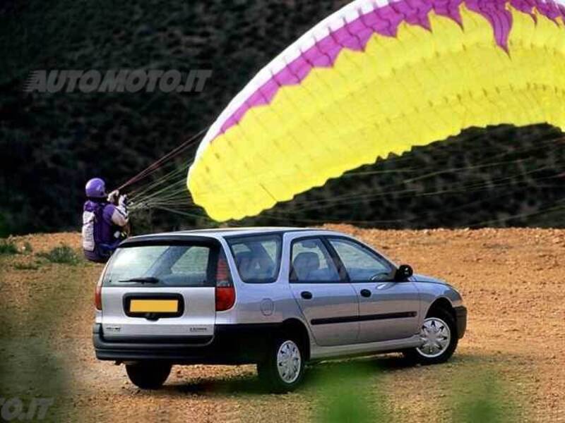 Renault Laguna SporTour 1.8i MPI cat Station Wagon RN