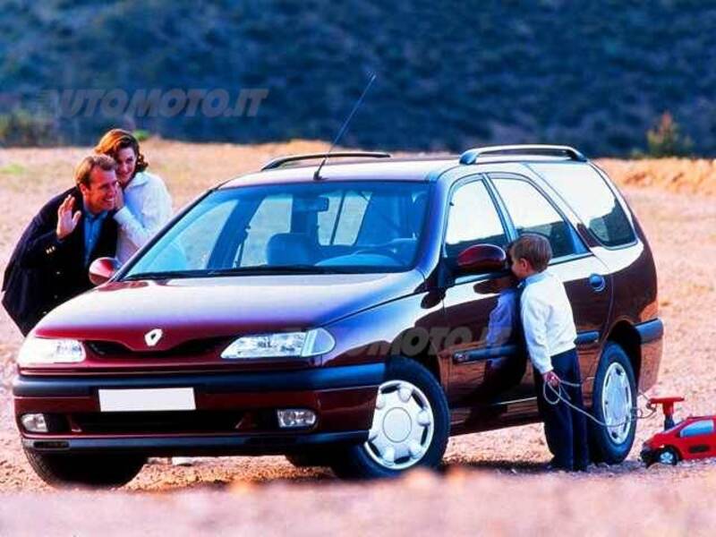 Renault Laguna SporTour 2.2 diesel 12V Station Wagon RT