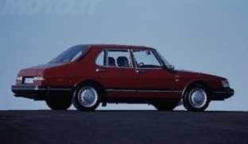 Saab 900 16 cat 4 porte