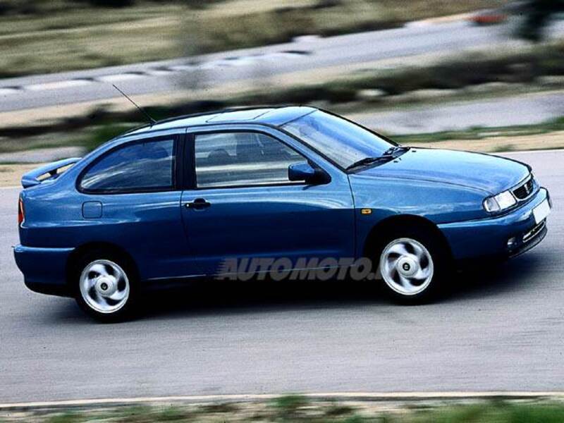 SEAT Cordoba TDI/110 CV cat 2 porte SX