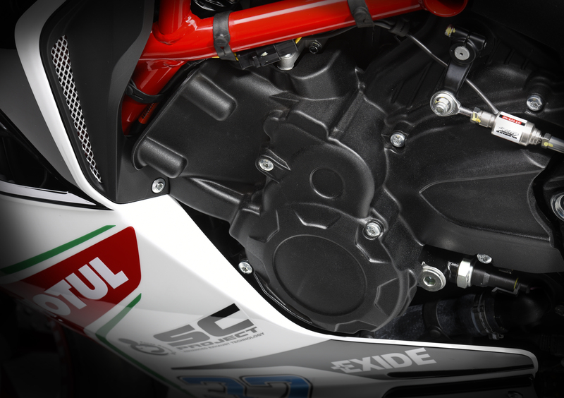 MV Agusta F3 675 F3 675 RC (2018) (15)