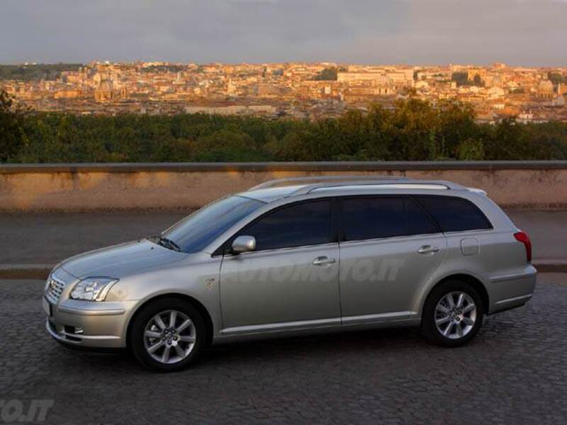 Toyota Avensis Station Wagon 2.2 D-Cat 16V Station Wagon