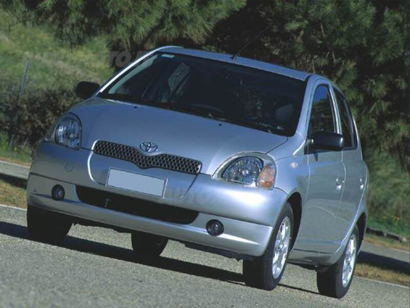 Toyota Yaris 16V cat 5 porte Luna '03