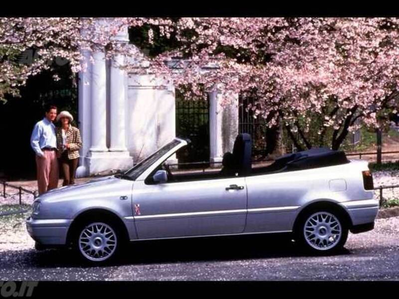 Volkswagen Golf Cabrio 1.6 cat Movie