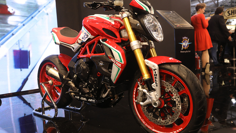 Tre moto speciali da MV Agusta: F3 675 e 800 RC, Brutale 800 RR Pirelli