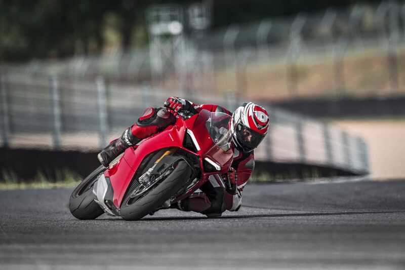 Pirelli: nuovo Diablo Supercorsa SP