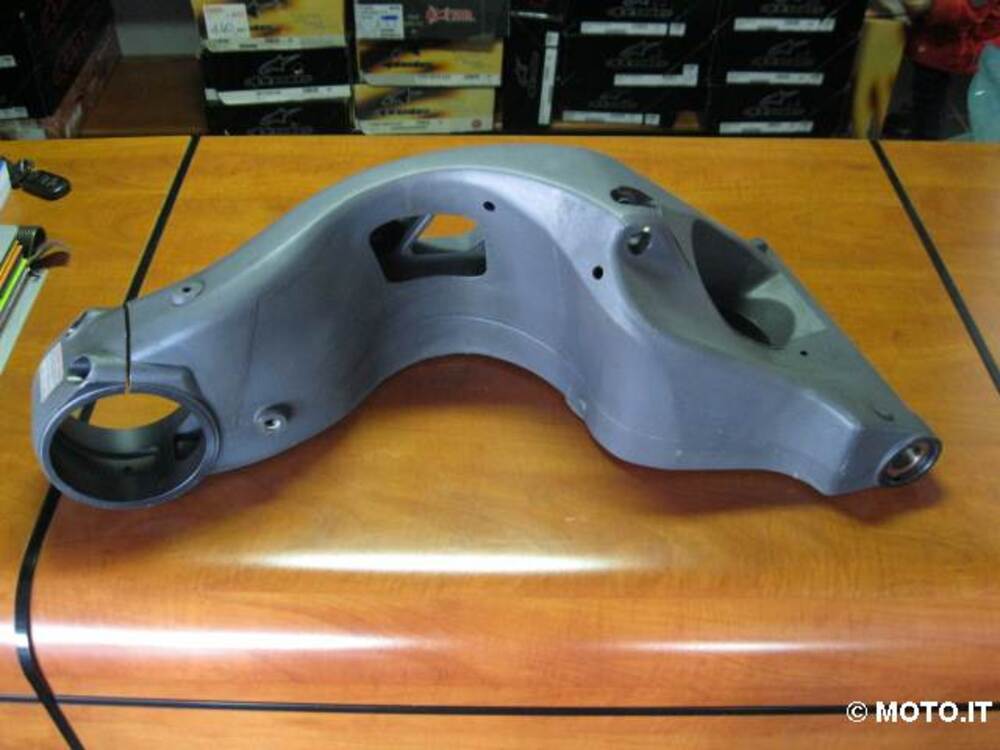 FORCELLONE MV AGUSTA PER TUTTI I MODELLI FINO AL 2 BRUTALE 750 / F4 750 (3)