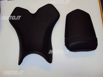 Sella ORIGINALE anteriore e posteriore R1 2004-200 Yamaha Selle anteriore e posteriore per Yamaha R1 anni 2004-2006