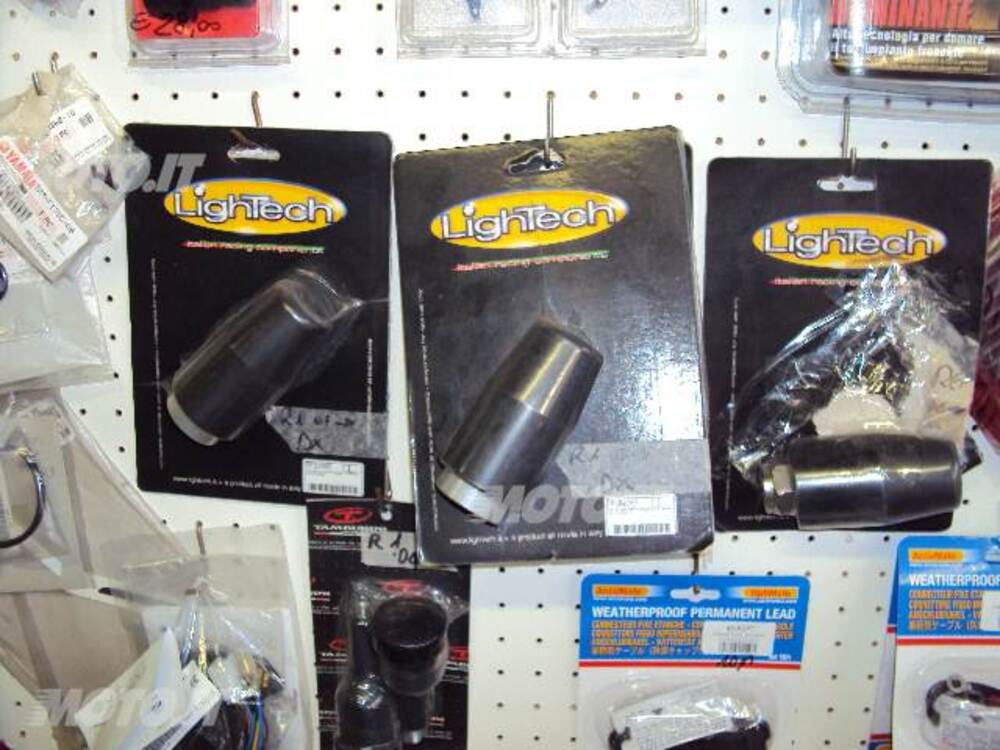 R1 '07-'08 tamponi para telaio NUOVI Yamaha R1 '07-'08 tamponi para telaio NUOVI (2)