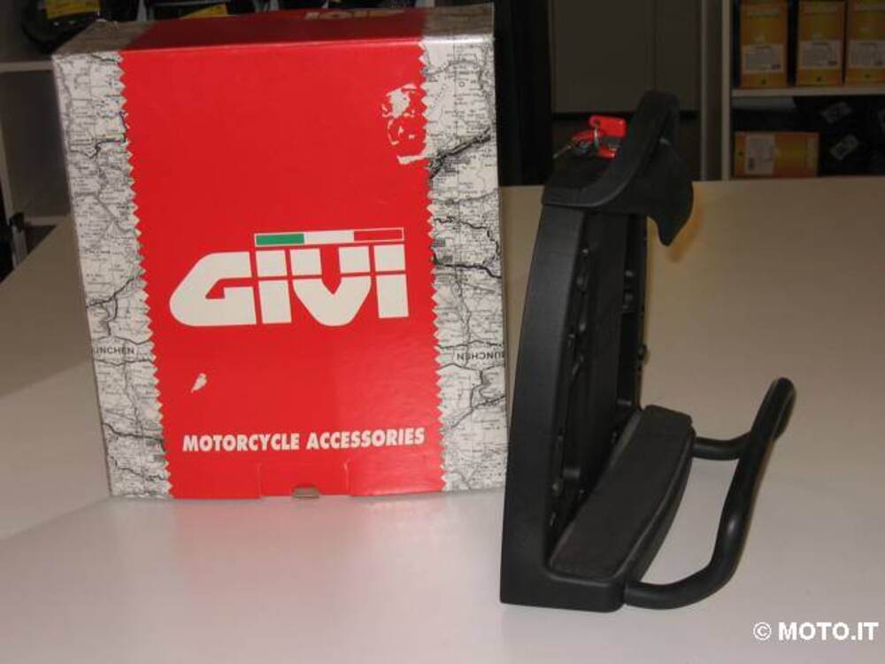 portavaligia 24 h o similari Givi (2)