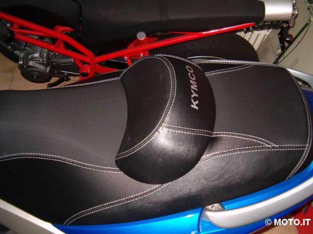 sella Kymco (3)