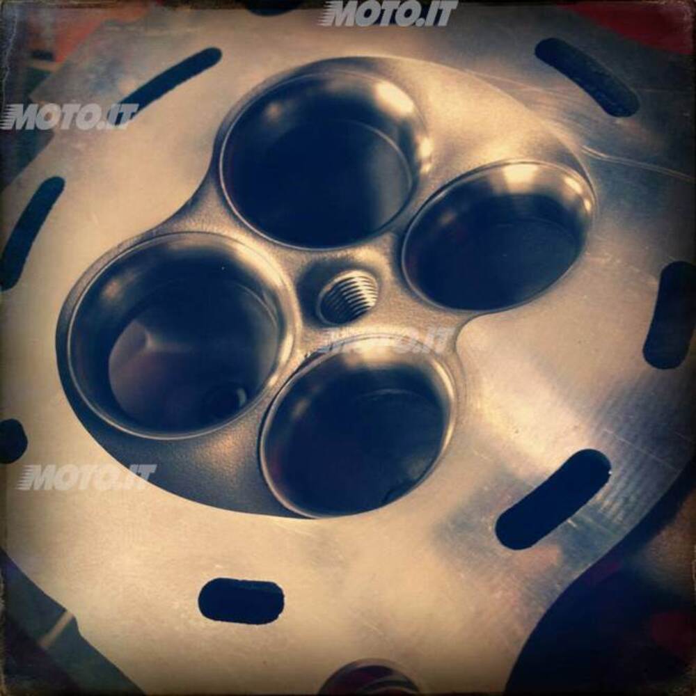 LAVORAZIONE TESTA HONDA CRF 250 By Giulio Tresold CRF 250