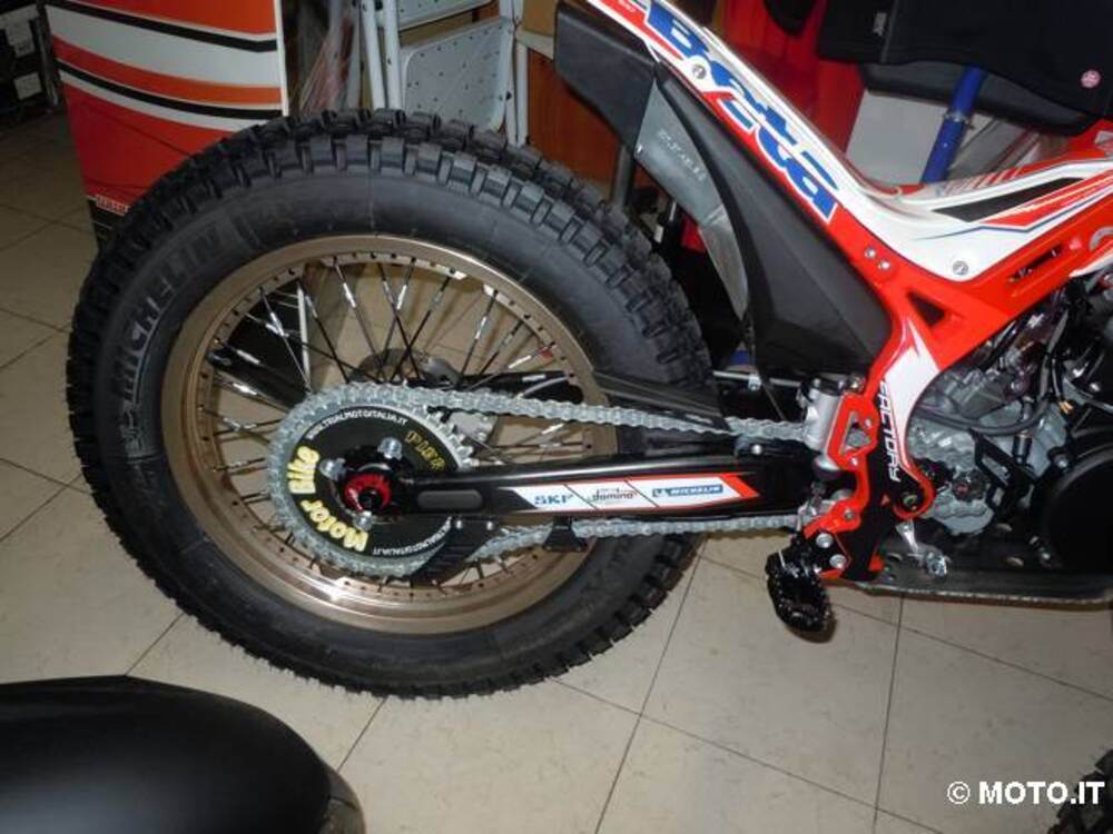 adesivo protezione corona trial trialmotoitalia corona (5)