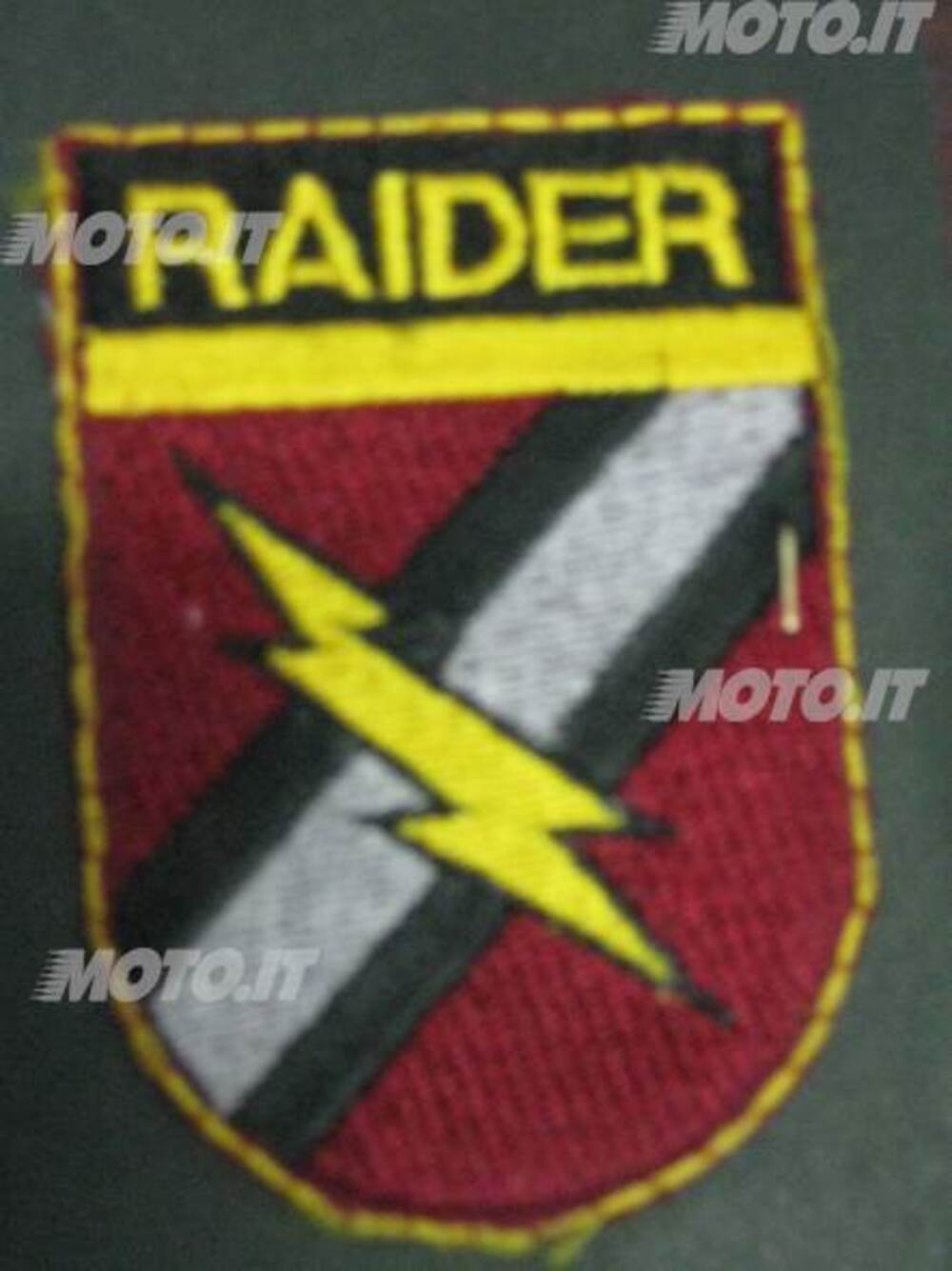 Patch ricamata Azienda ricamatrice Americana Patch per giacca e gilè (2)