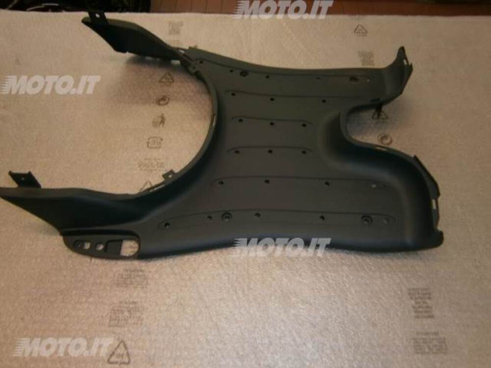 POGGIAPIEDI Piaggio PEDANA POGGIAPIEDI LIBERTY 50