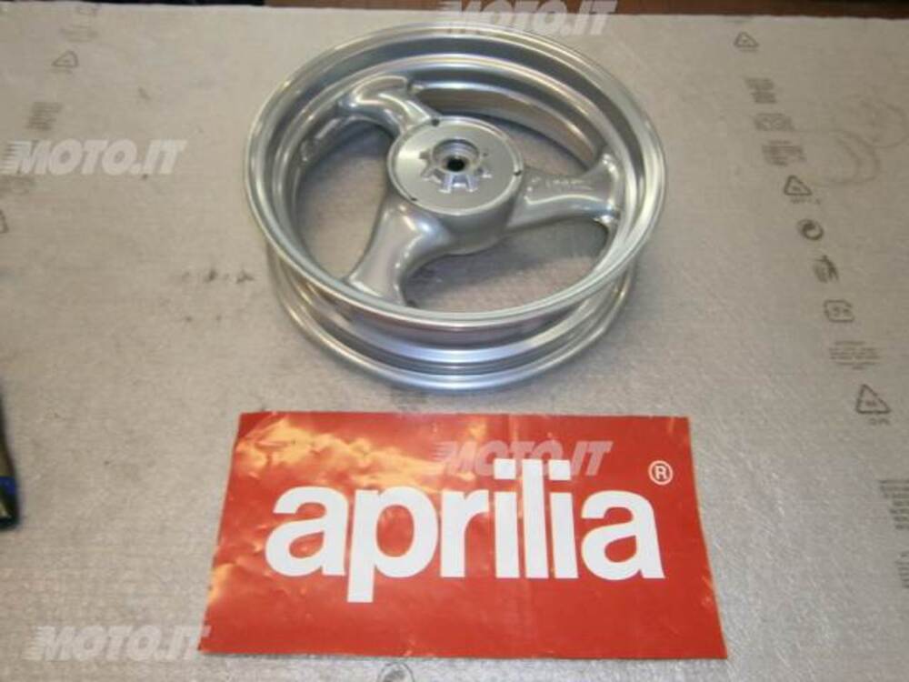 RUOTA Aprilia CERCHIO POSTERIORE SR 50 1993/96 GRIGIO