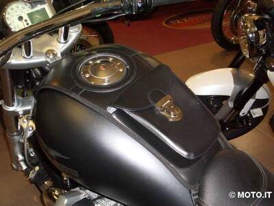 COPRISERBATOIO CON BORSELLO Moto Guzzi COPRISERBATOIO CON BORSELLO ORIGINALE