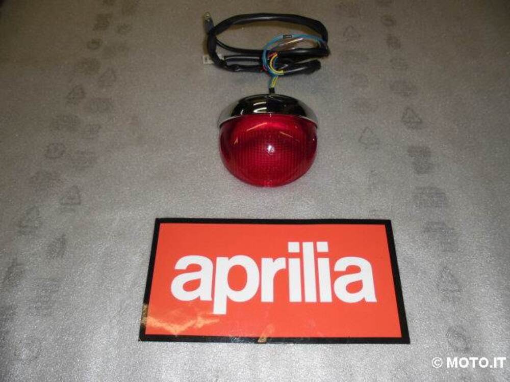 fanale posteriore Aprilia FANALE POSTERIORE CLASSIC 125