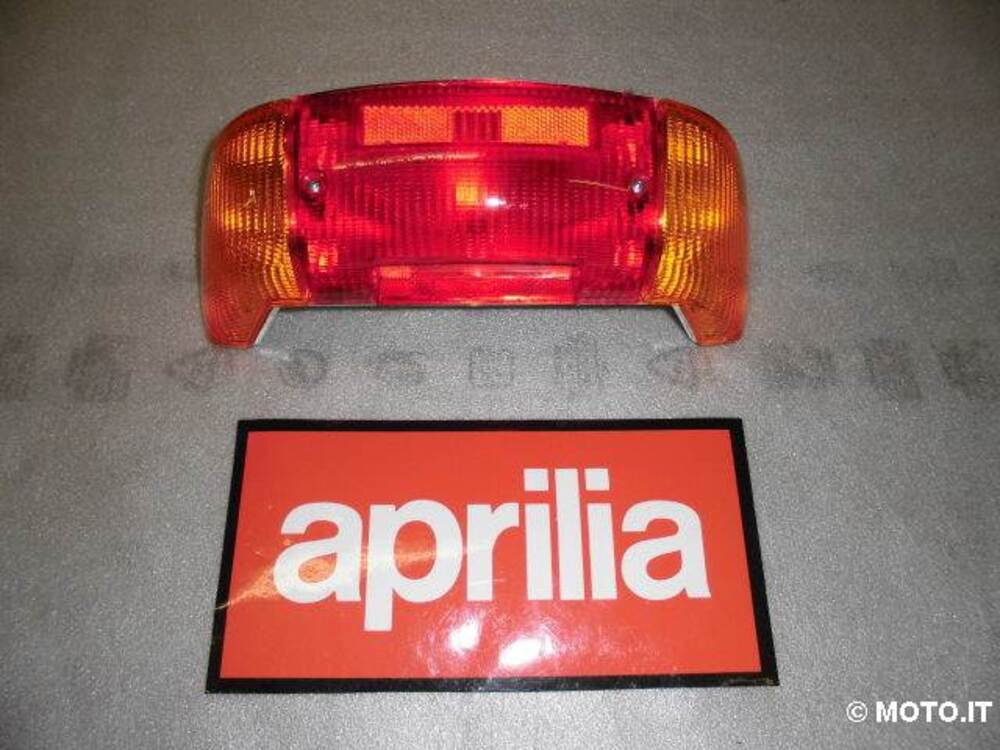 FANALE POSTERIORE Aprilia FANALE AMICO 50 1992/98 POSTERIORE COMPLETO