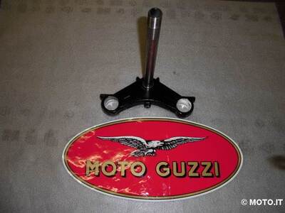 piastra forcella inferiore Moto Guzzi PIASTRA FORCELLA INFERIORE 1000 GT