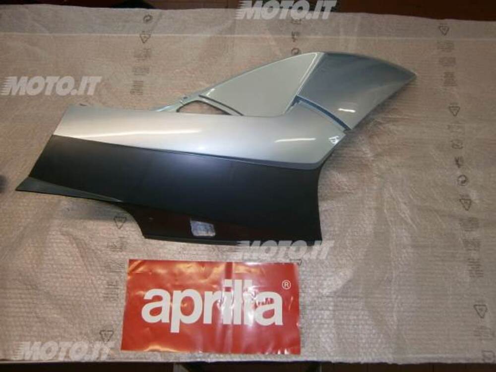 fianco anteriore dx Aprilia fianco area 51 anteriore dx azzurro cyber