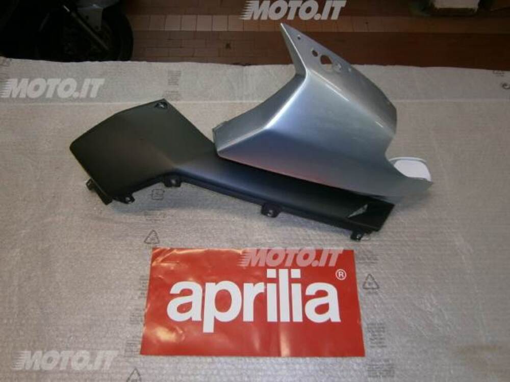 fianco anteriore dx Aprilia FIANCO ANTERIORE DX RST FUTURA 1000