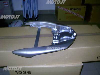 MANIGLIONE POSTERIORE Yamaha MANIGLIONE
