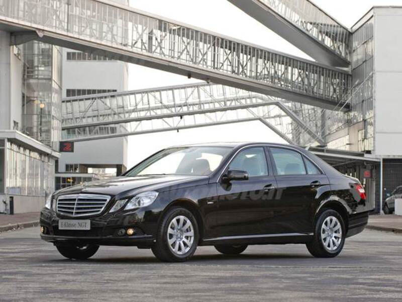 Mercedes-Benz Classe E 200 NGT BlueEFFICIENCY Executive