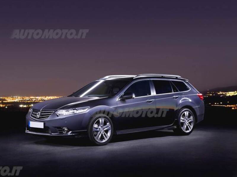 Honda Accord Station Wagon 2.2 i-DTEC Tourer Lifestyle Navi AT