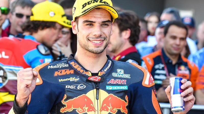 Oliveira e Mart&iacute;n vincono in Moto2 e Moto3 a Valencia