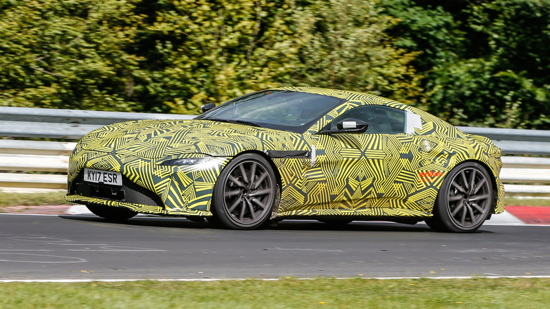 Aston Martin Vantage, eccola in azione al Nurburgring [Video]