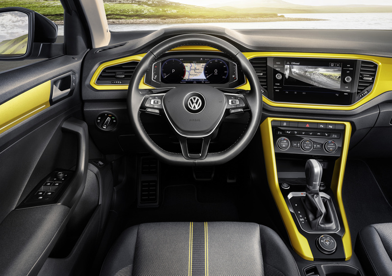 Volkswagen T-Roc (2017-->>) (30)