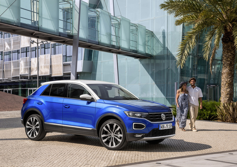 Volkswagen T-Roc (2017-->>) (27)