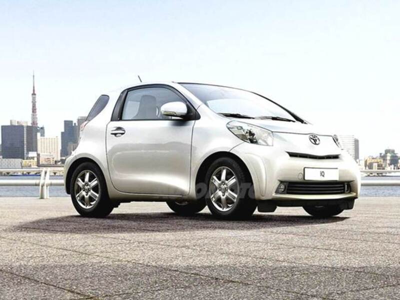 Toyota iQ 1.0 CVT Lounge