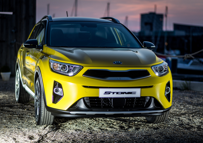 Kia Stonic (2017-->>) (9)