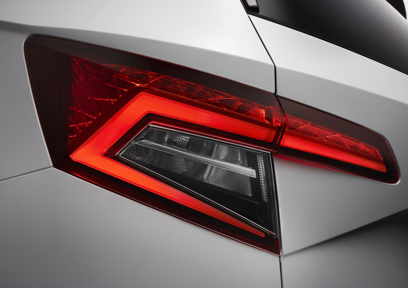 Skoda Karoq (2017-->>) (47)